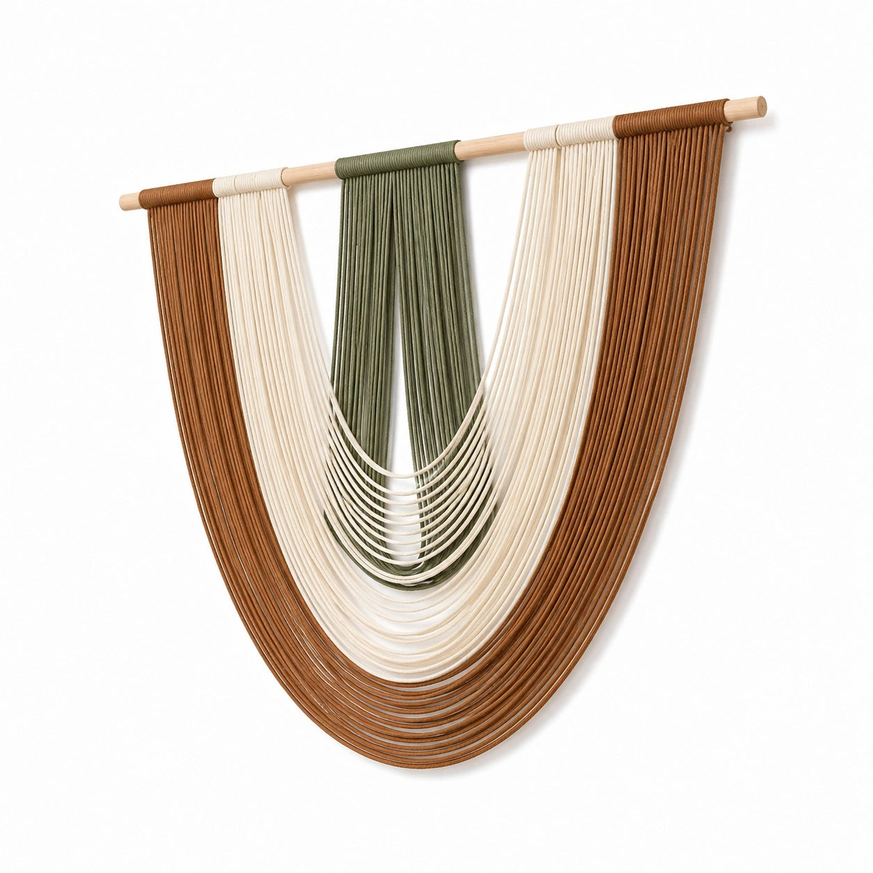Tapisserie murale 100 x 120 cm en cordons textiles marron écru vert avec tige en bois style bohème
